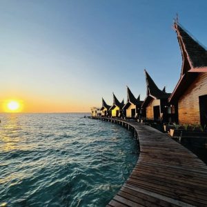 Modern White Room - Dayang Resort Semporna (4 person)