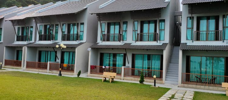 Deluxe Sea View - Pangkor Village Resort - Image 2